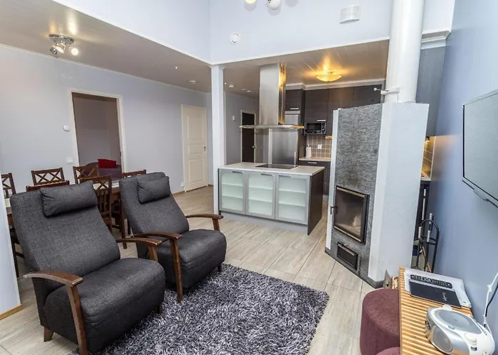 Kotomaenty 2 By Interhome * Рука