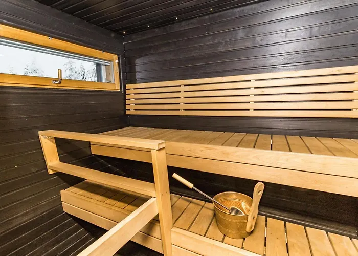 Kotomaenty 2 By Interhome * Рука